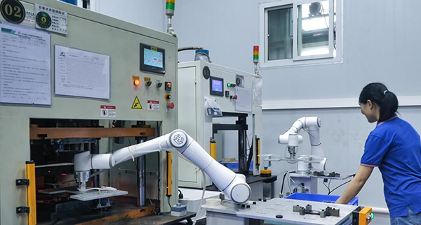 米兰·(milan)中国机器人,以创新精神推动协作机器人领域发展