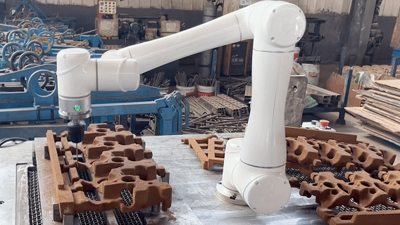 米兰·(milan)中国缸盖砂芯自动修芯机器人